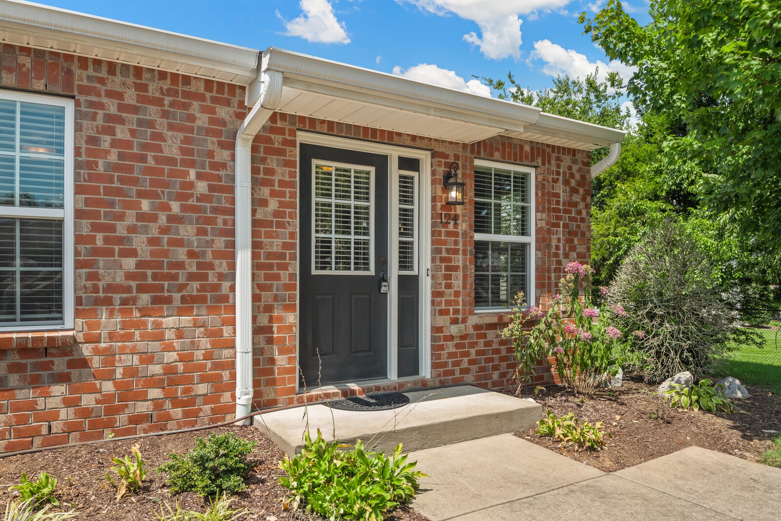 1040 Charlie Daniels Pkwy Unit: 124