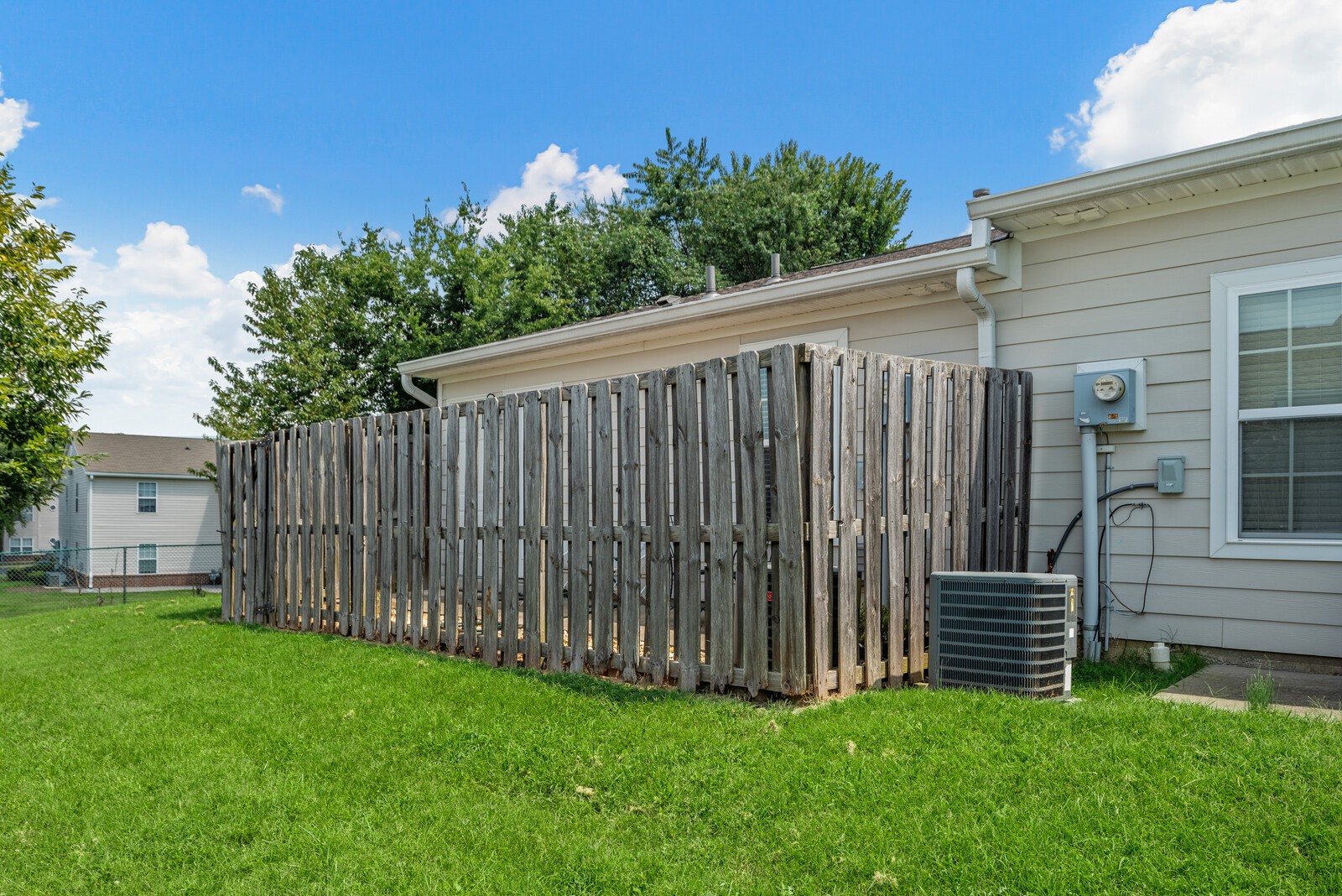 1040 Charlie Daniels Pkwy Unit: 124