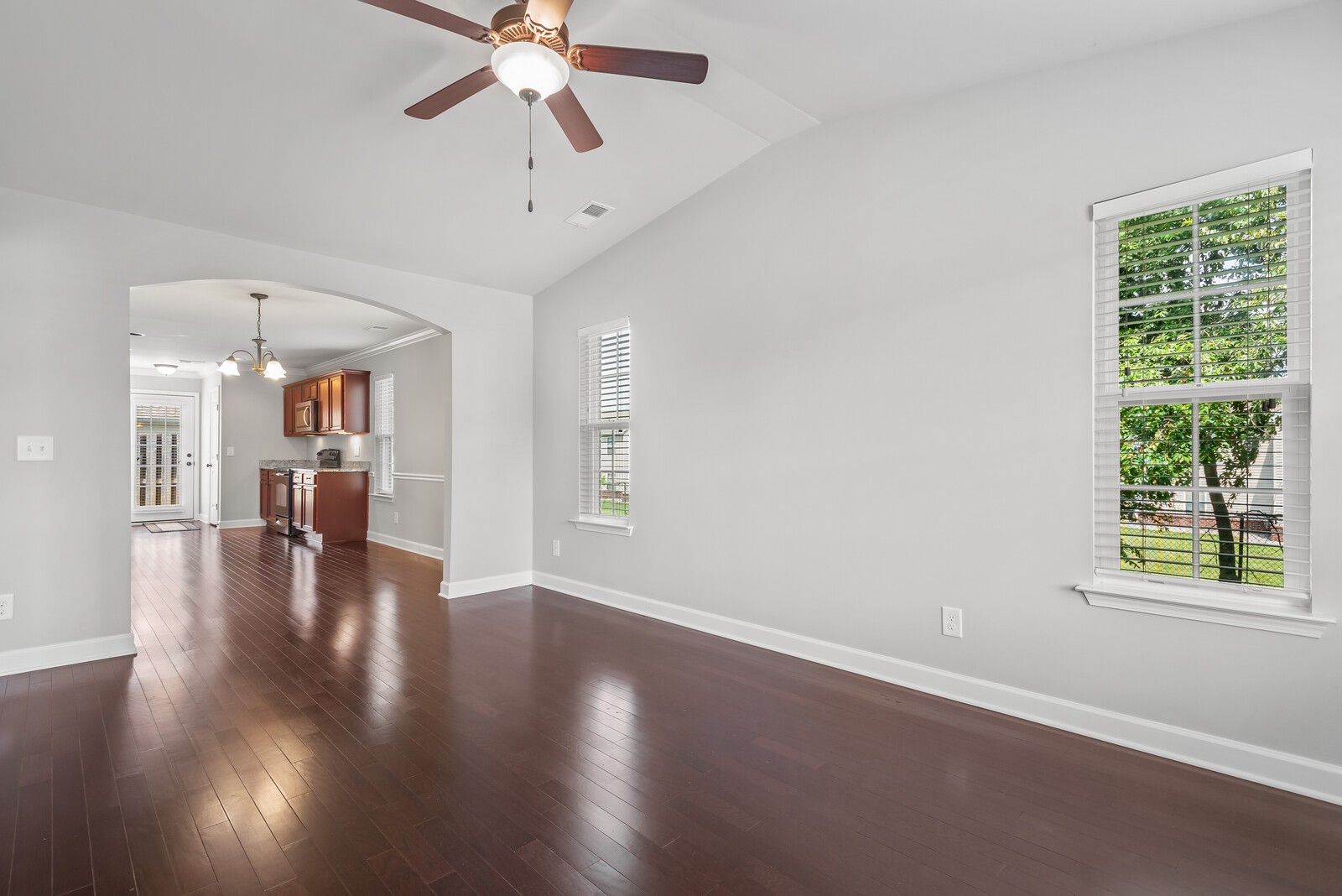 1040 Charlie Daniels Pkwy Unit: 124