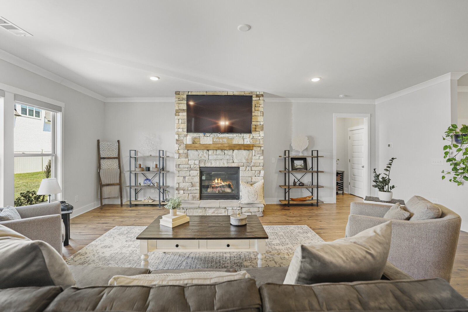 1147 Brixworth Dr