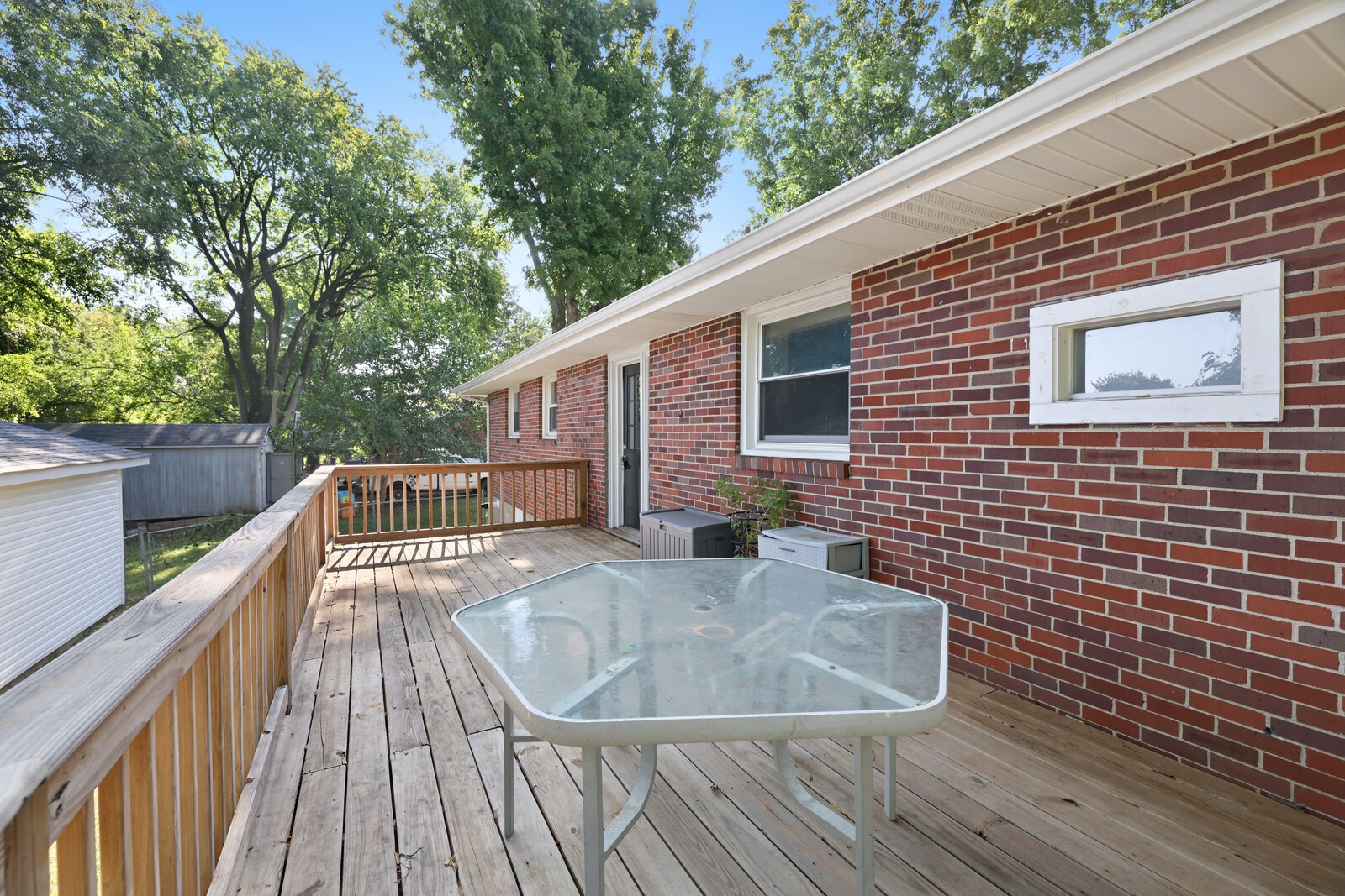 201 Belaire Dr