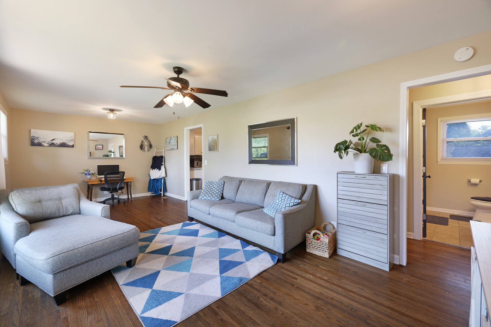 201 Belaire Dr