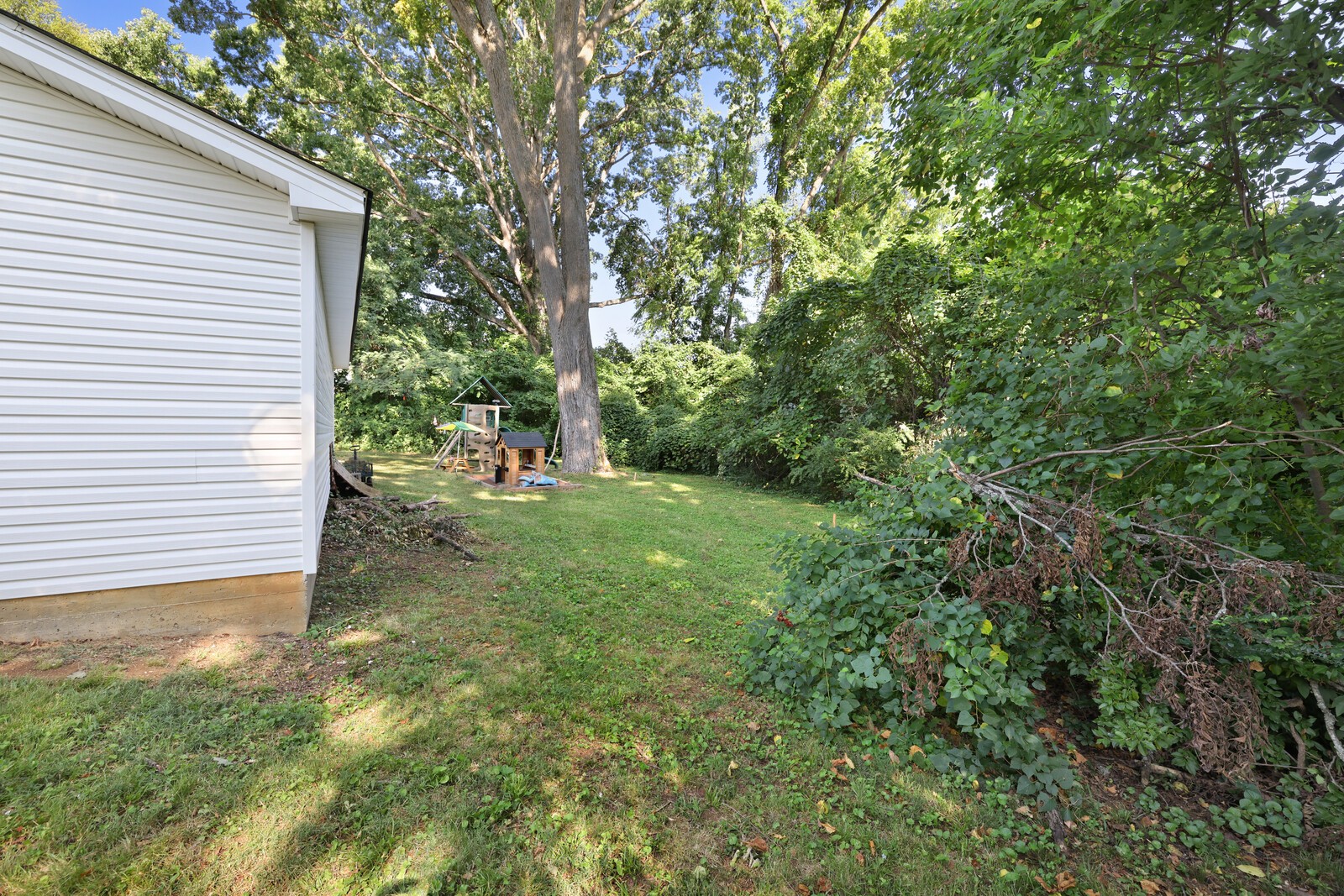 201 Belaire Dr