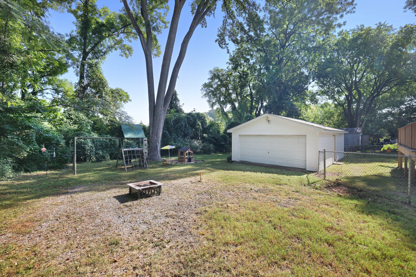 201 Belaire Dr