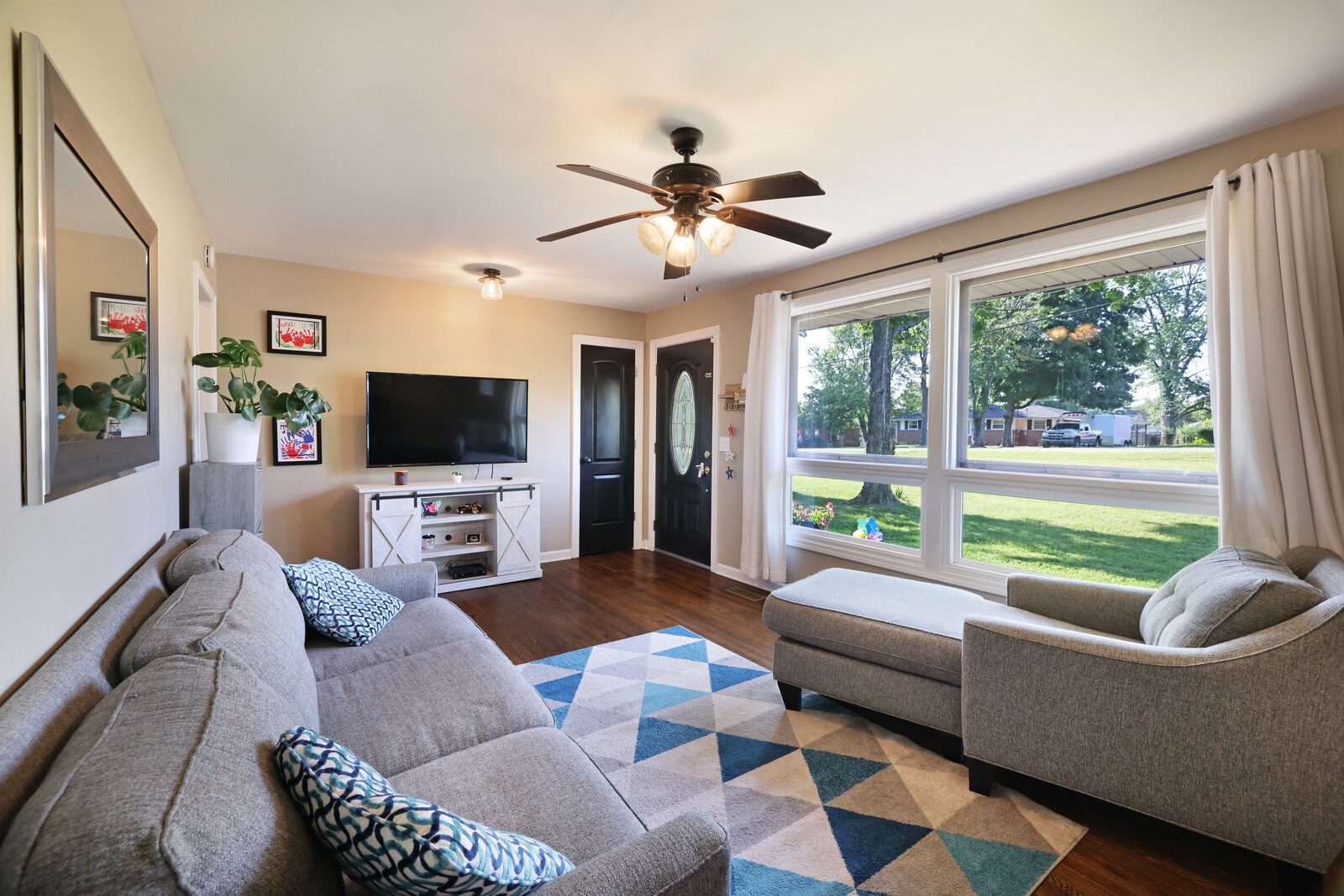 201 Belaire Dr