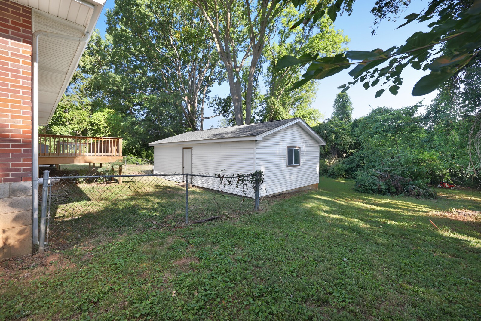 201 Belaire Dr