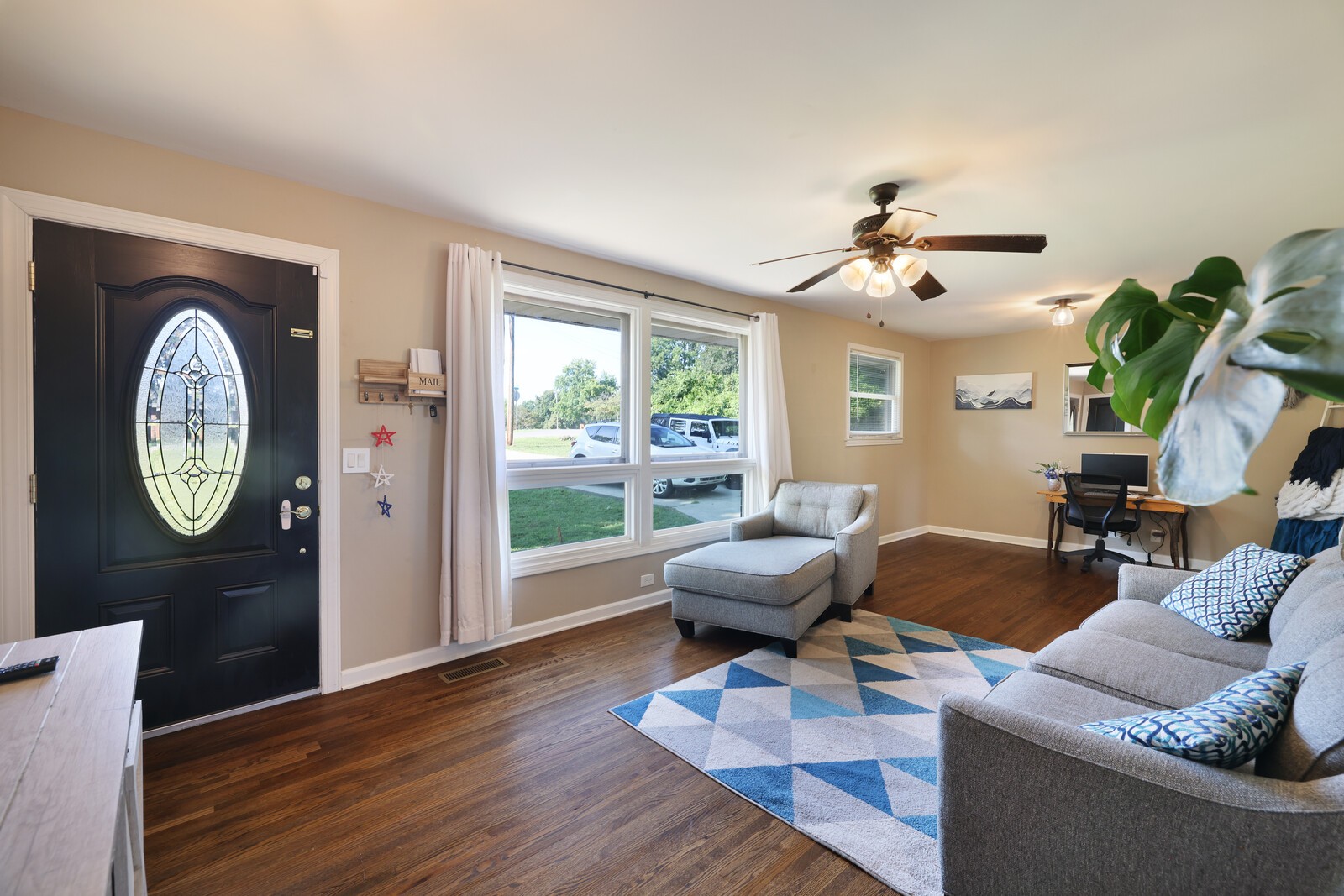 201 Belaire Dr