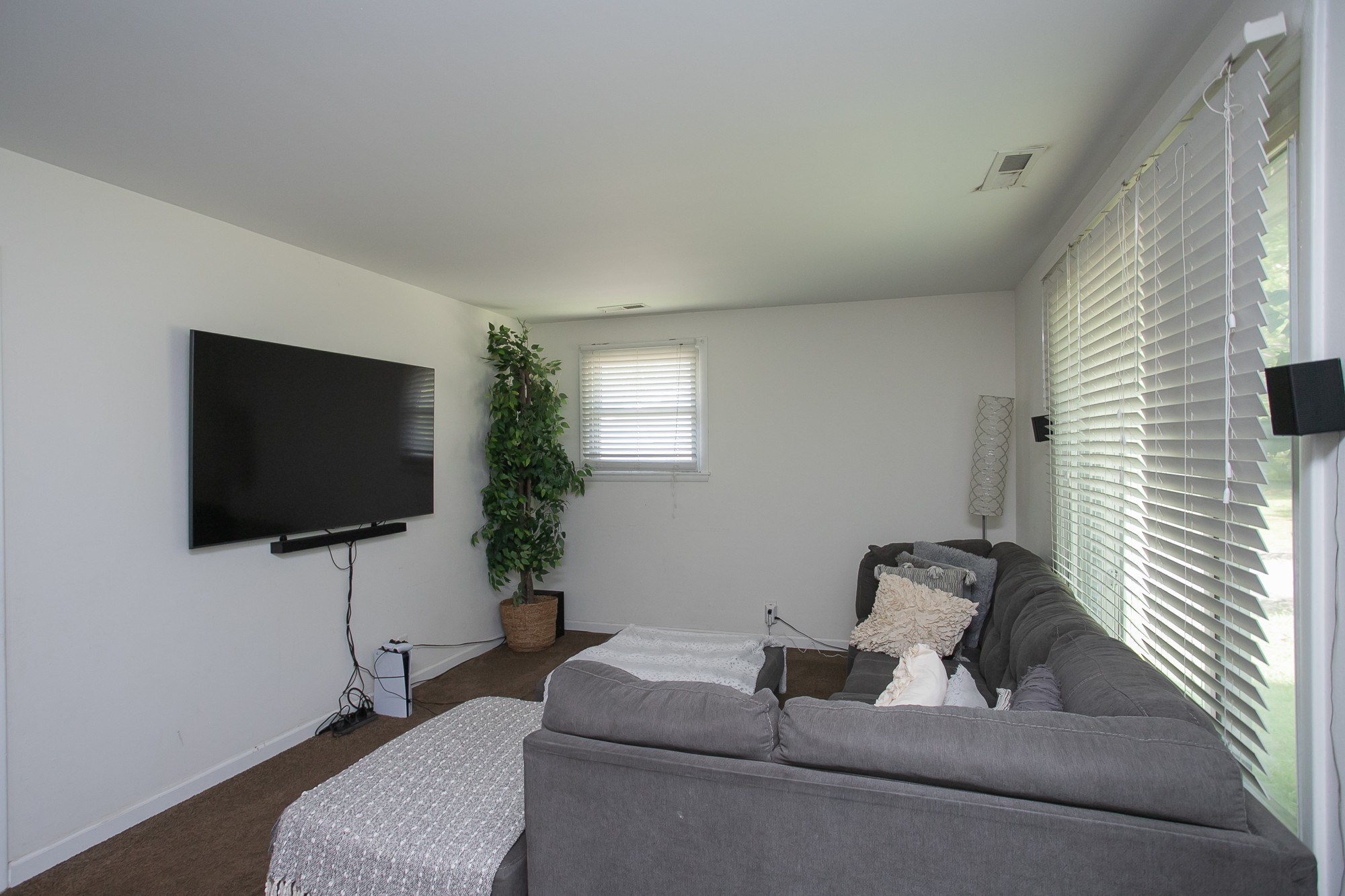 1236 Briarville Rd