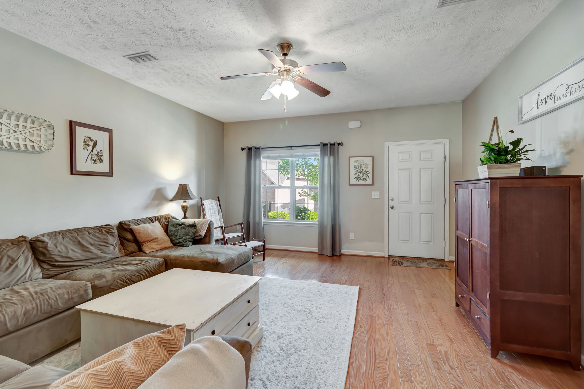 3012 Katonka Dr