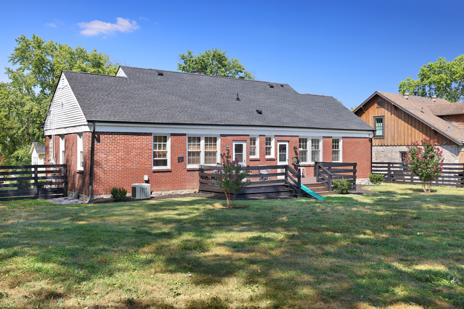 1608 Sumner Ave