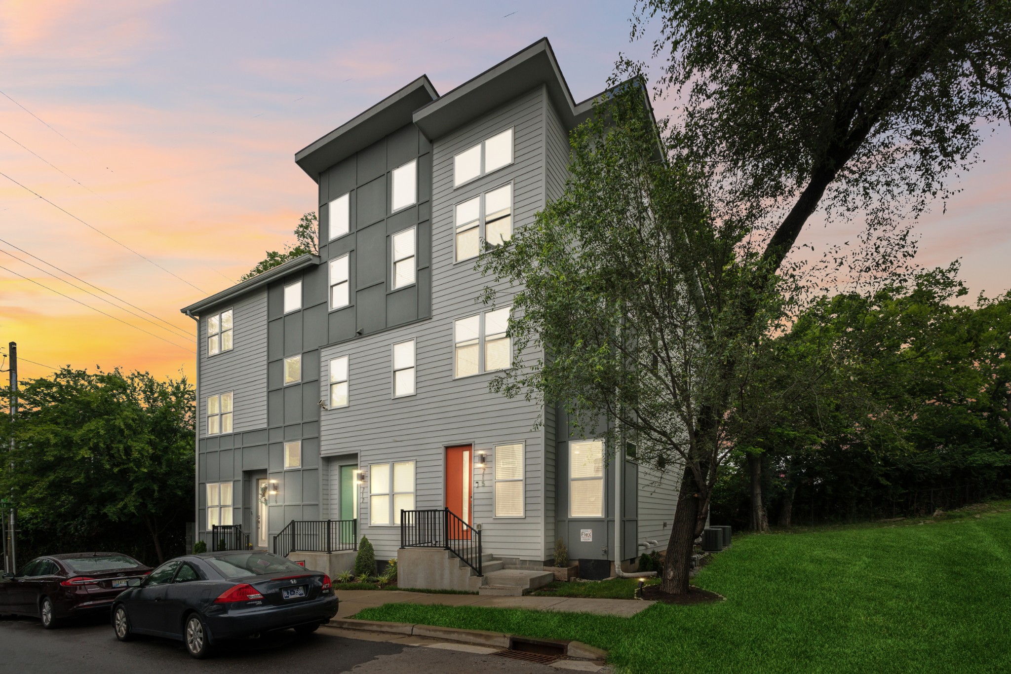 715 Tral St