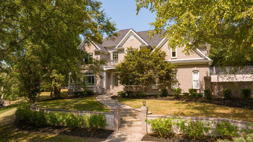 121 Glen Leven Way