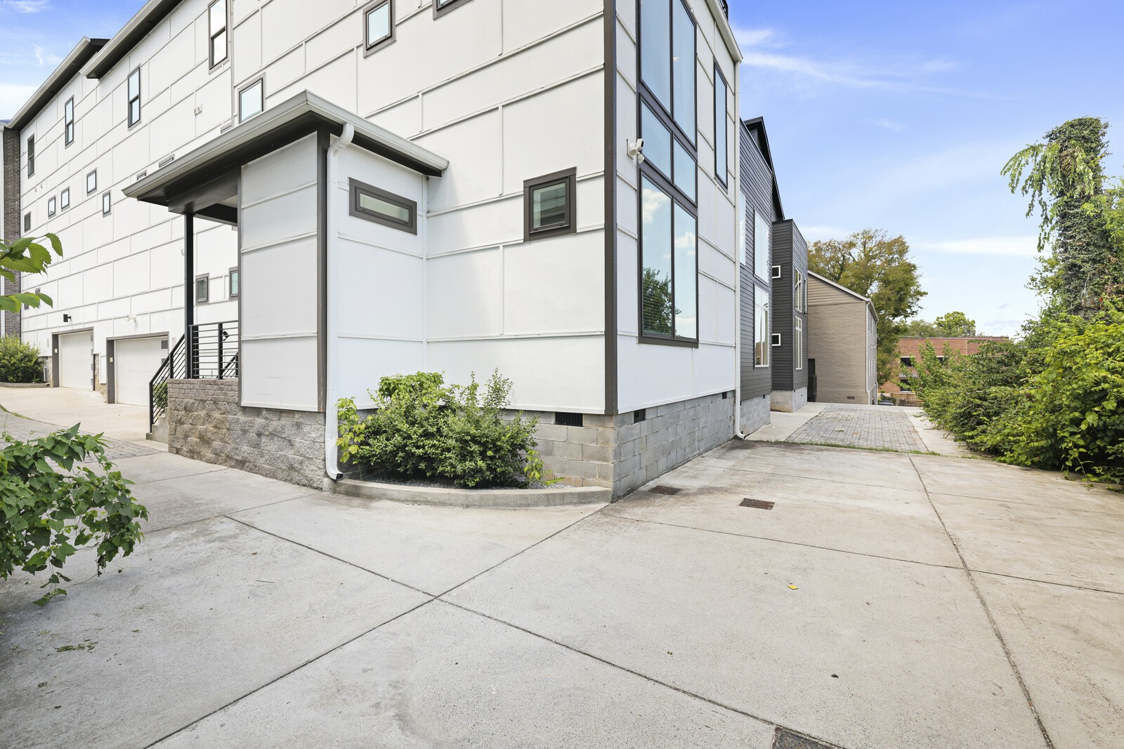 2706B Greystone Rd