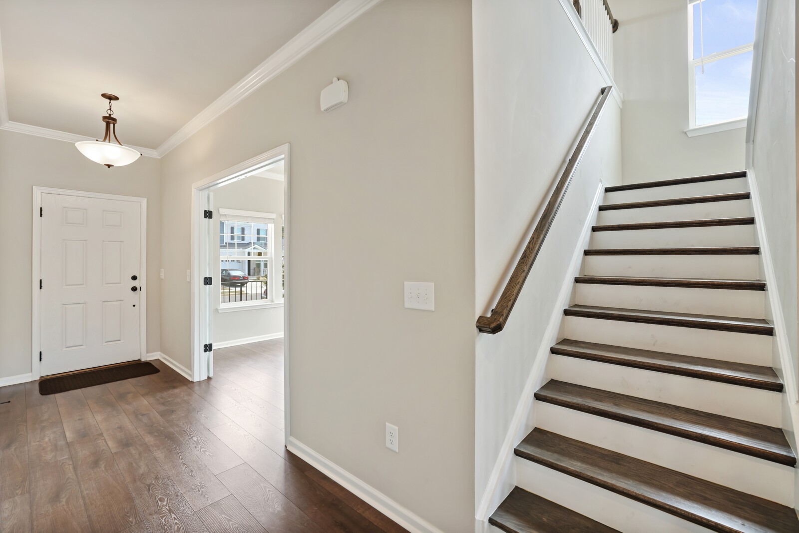 4574 Rockland Trl
