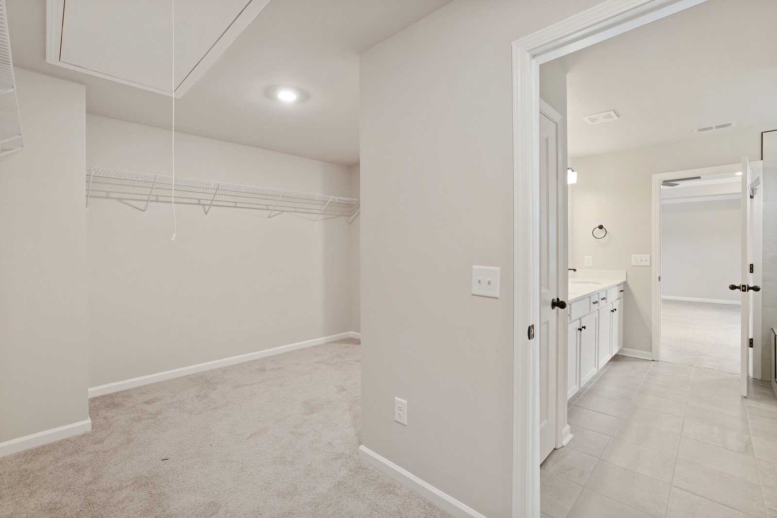 4574 Rockland Trl