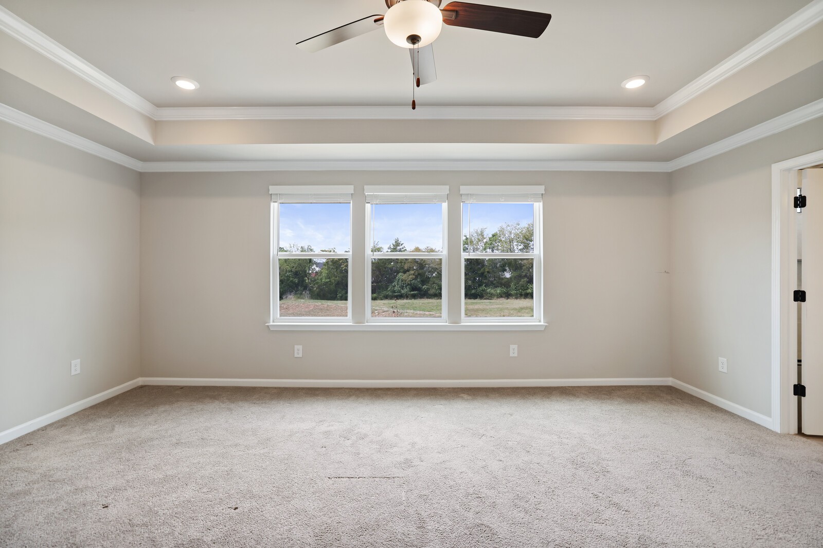 4574 Rockland Trl