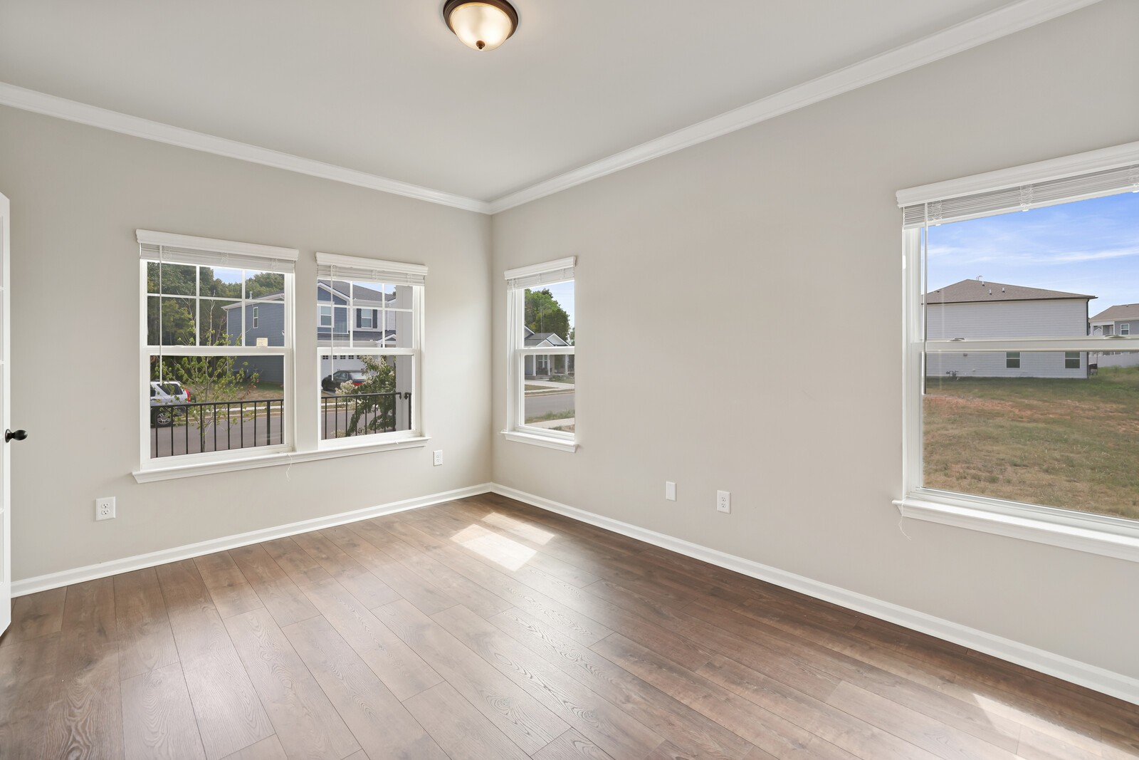 4574 Rockland Trl