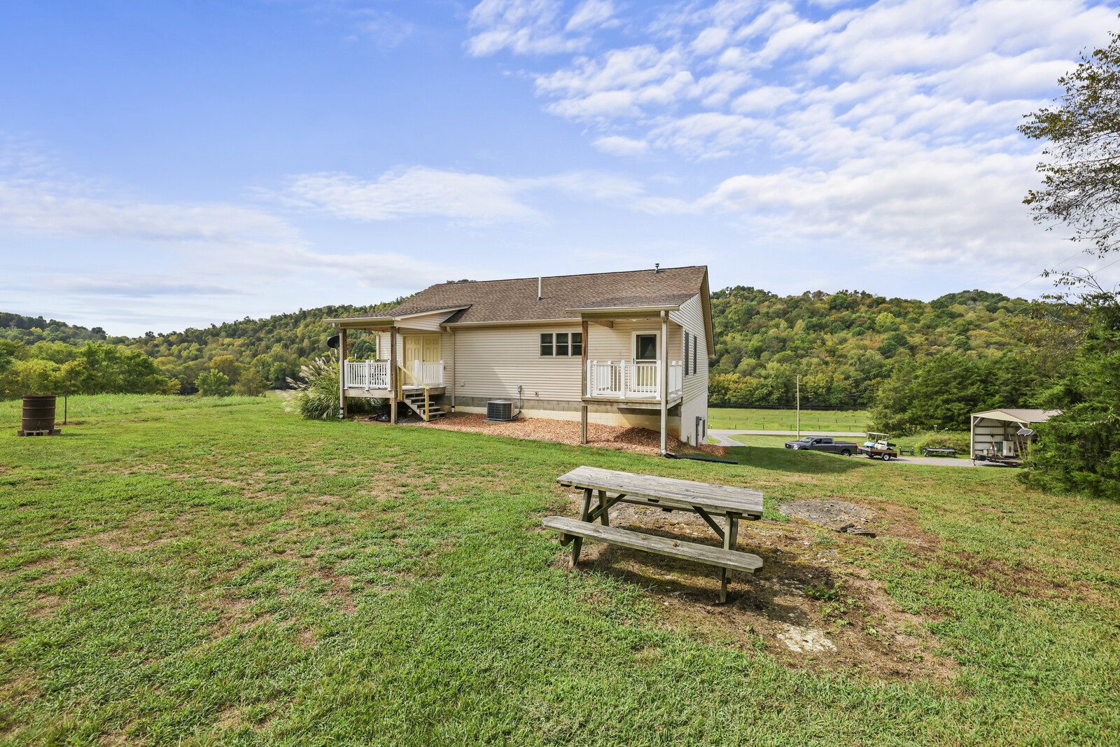 720 Salt Lick Creek Rd