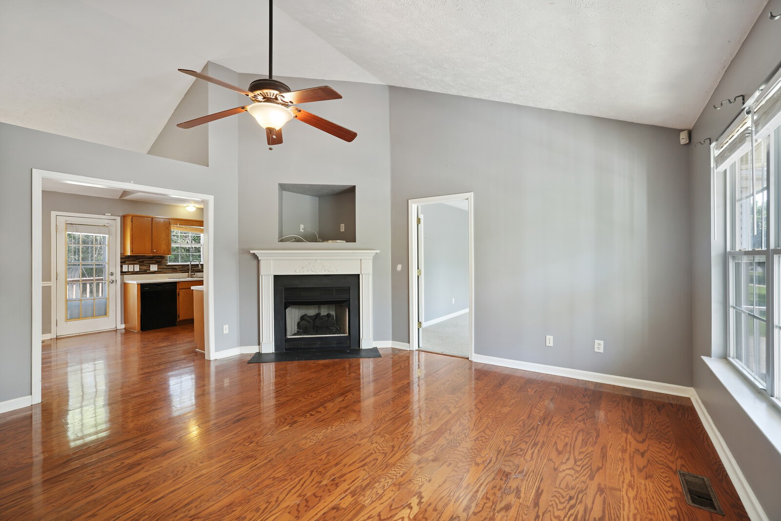 719 Veneta View Dr