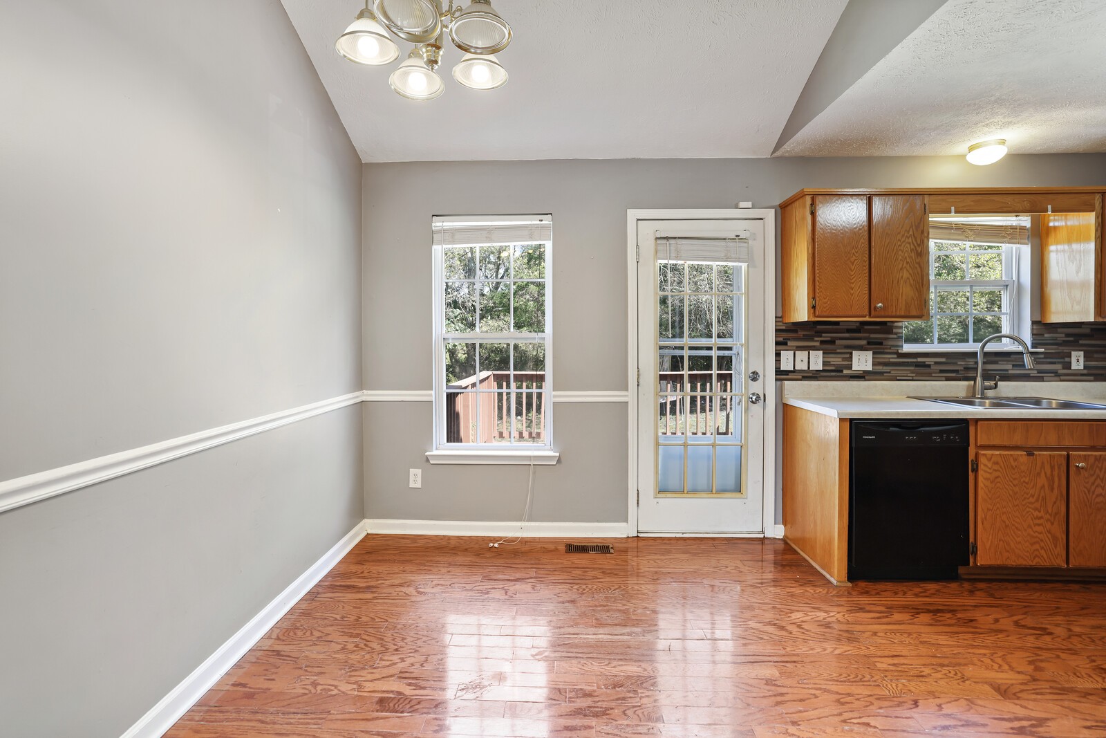 719 Veneta View Dr