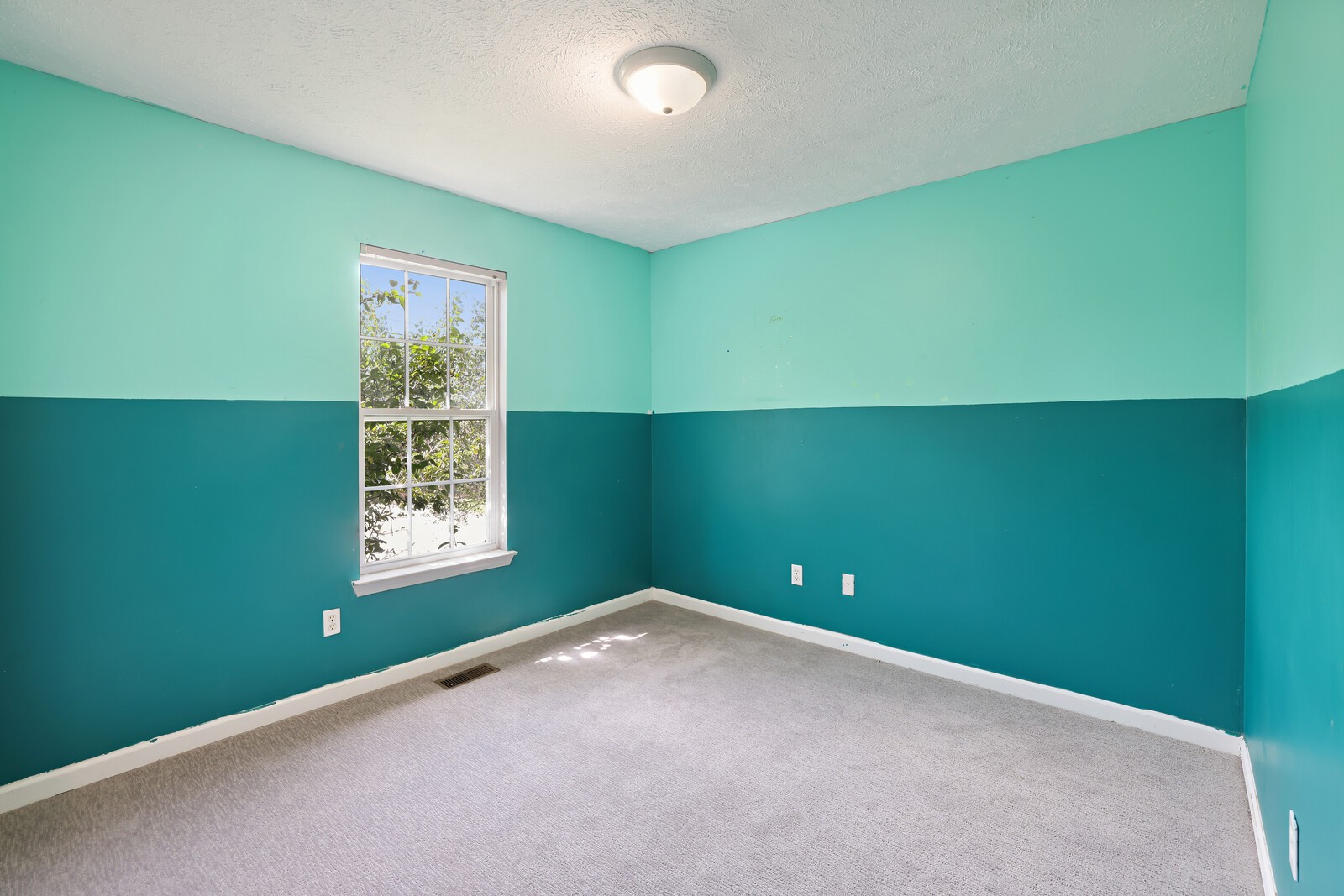 719 Veneta View Dr