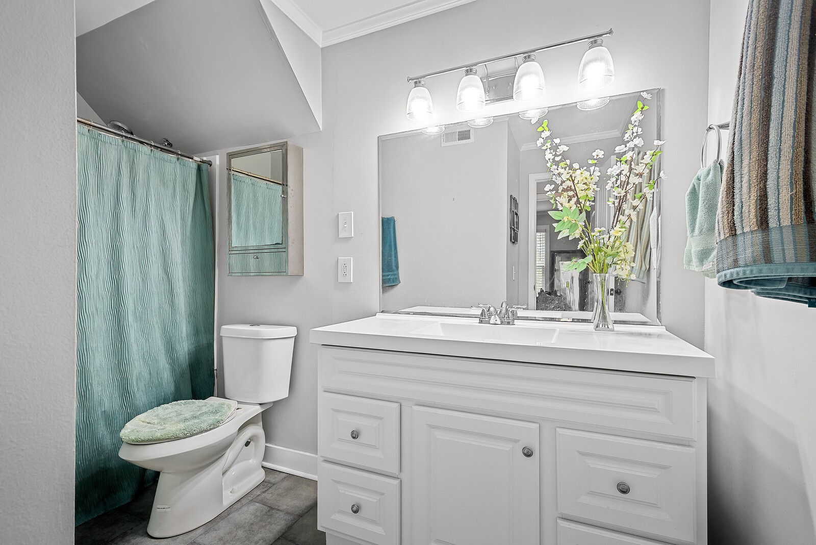 500 Paragon Mills Rd Unit: N6