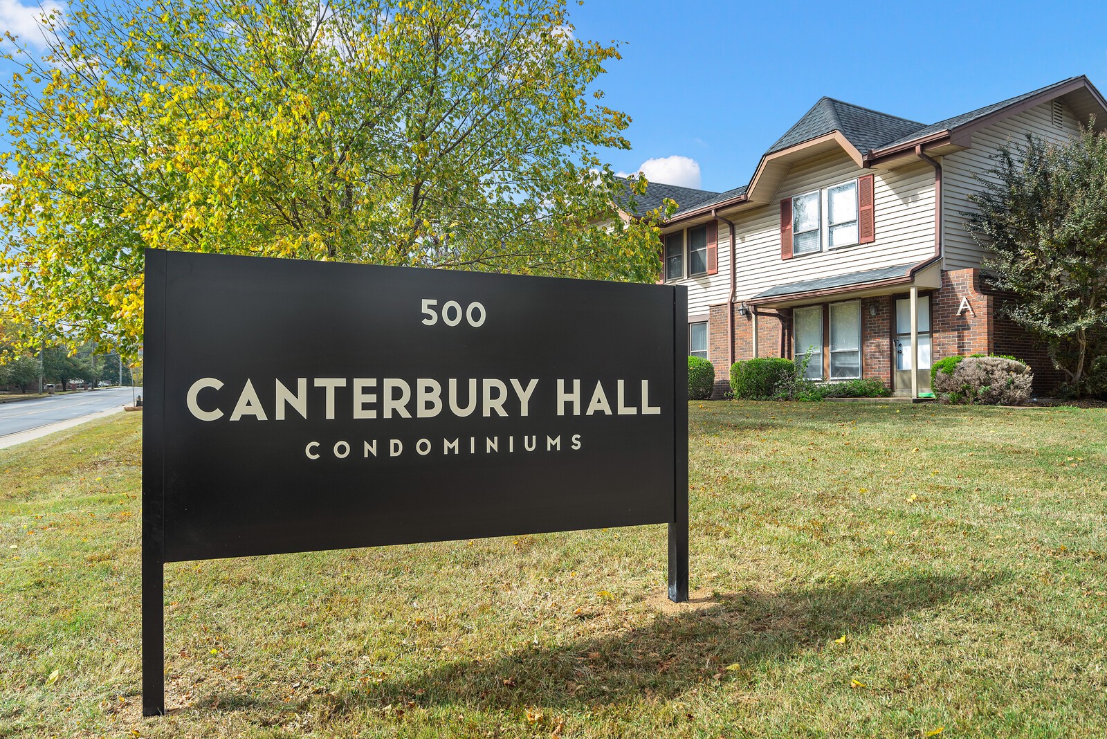 500 Paragon Mills Rd Unit: N6