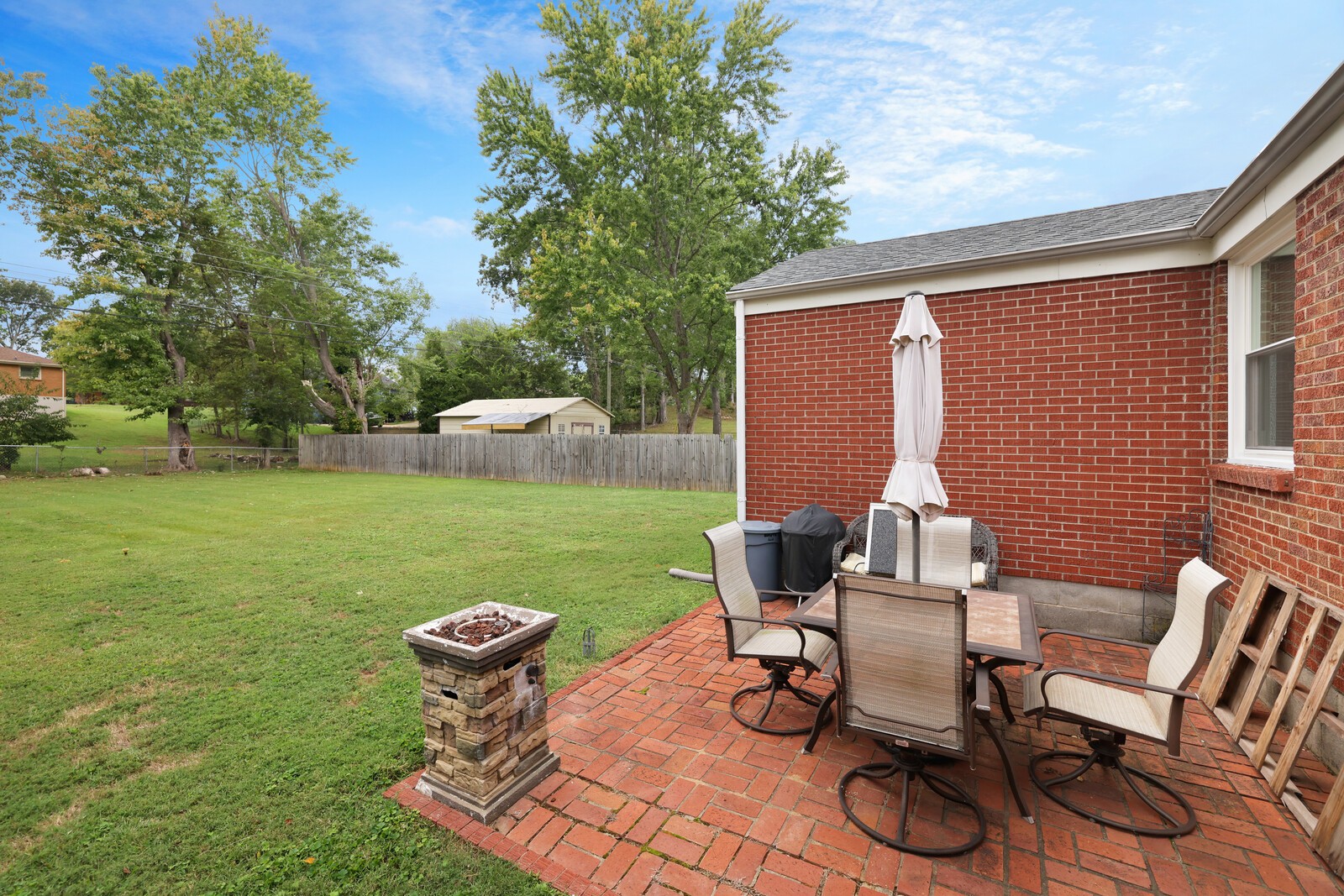 136 Allenwood Dr