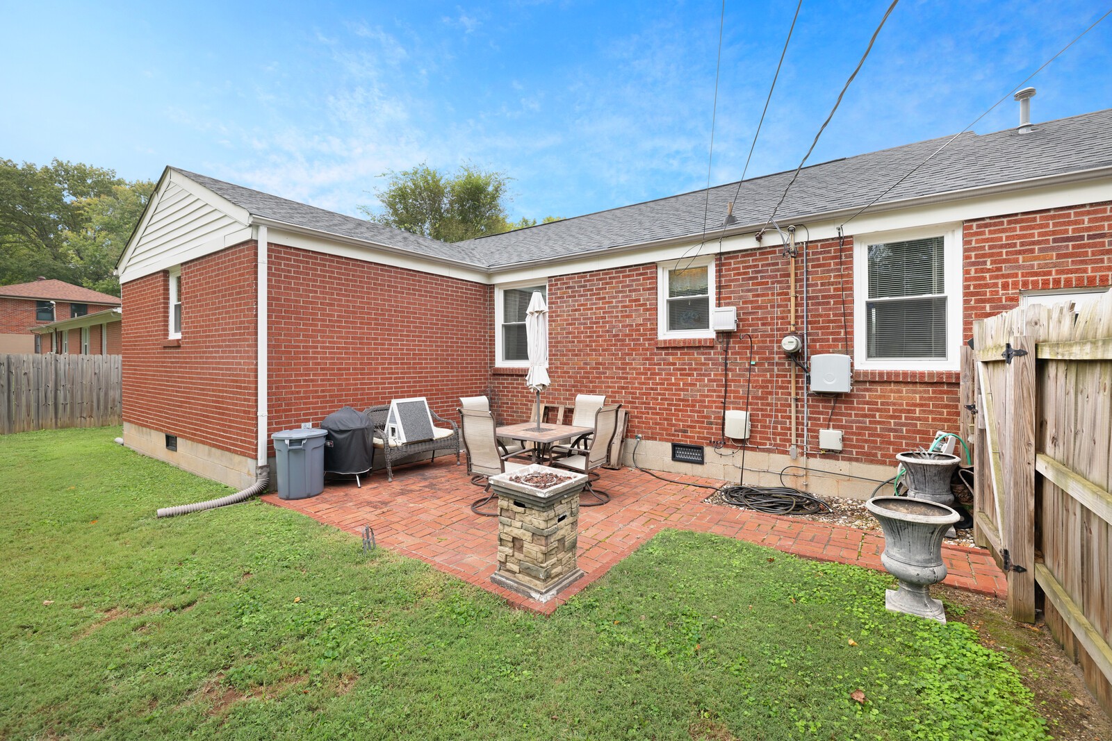 136 Allenwood Dr