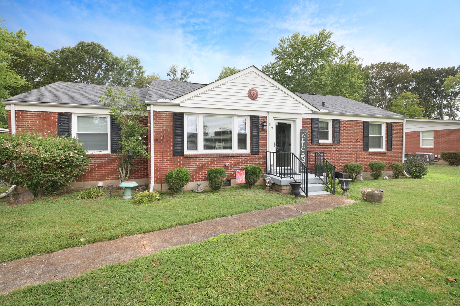 136 Allenwood Dr