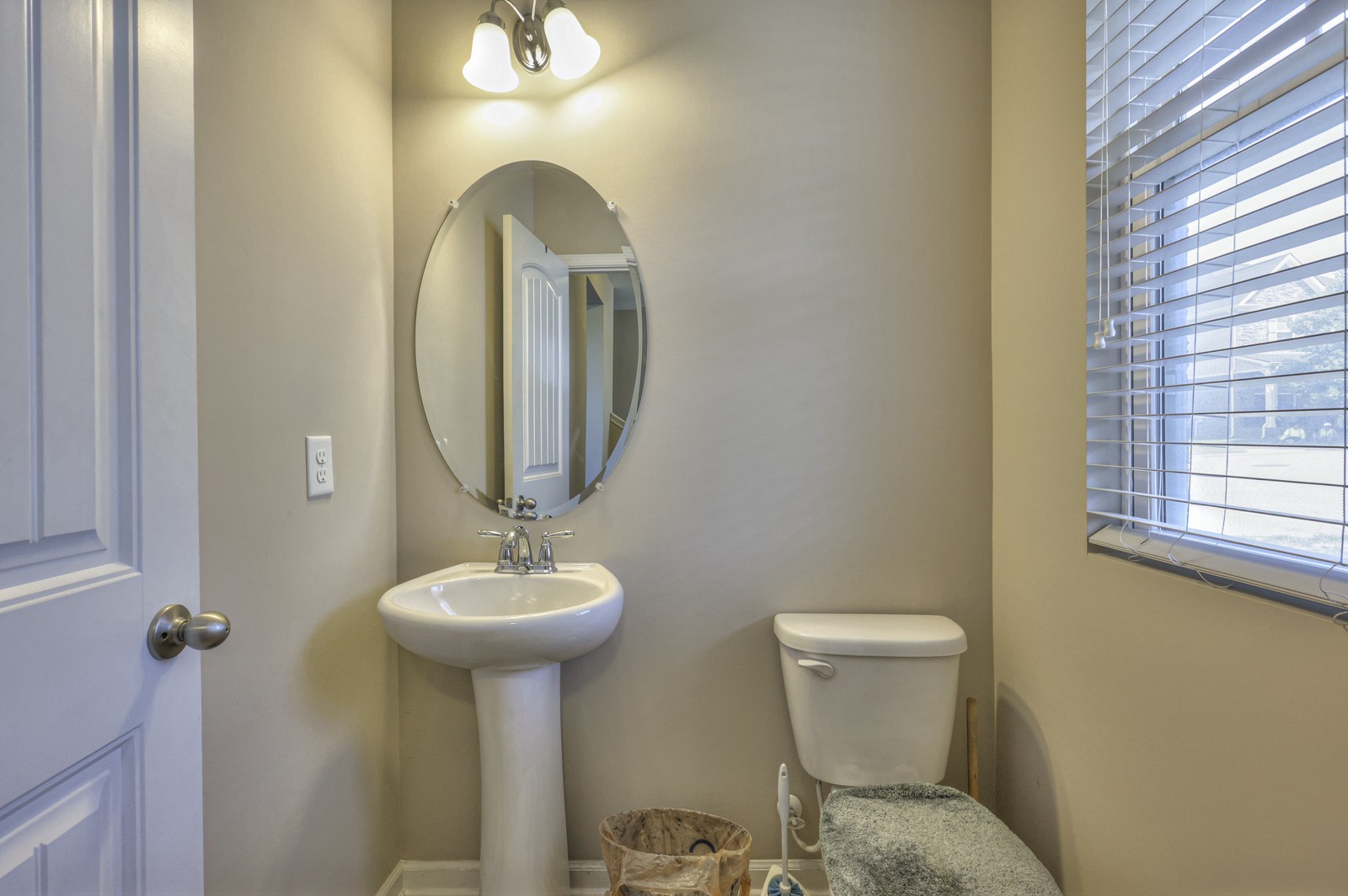2077 Hickory Brook Dr