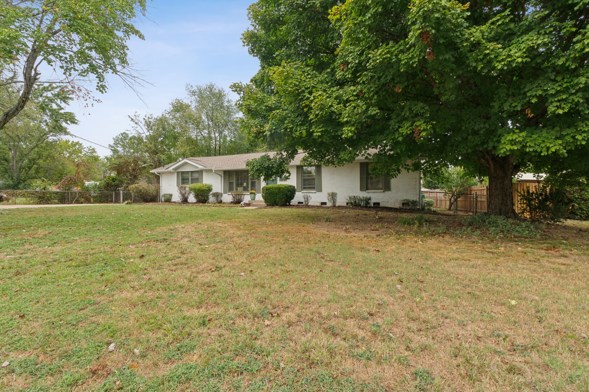 102 Keystone Ln