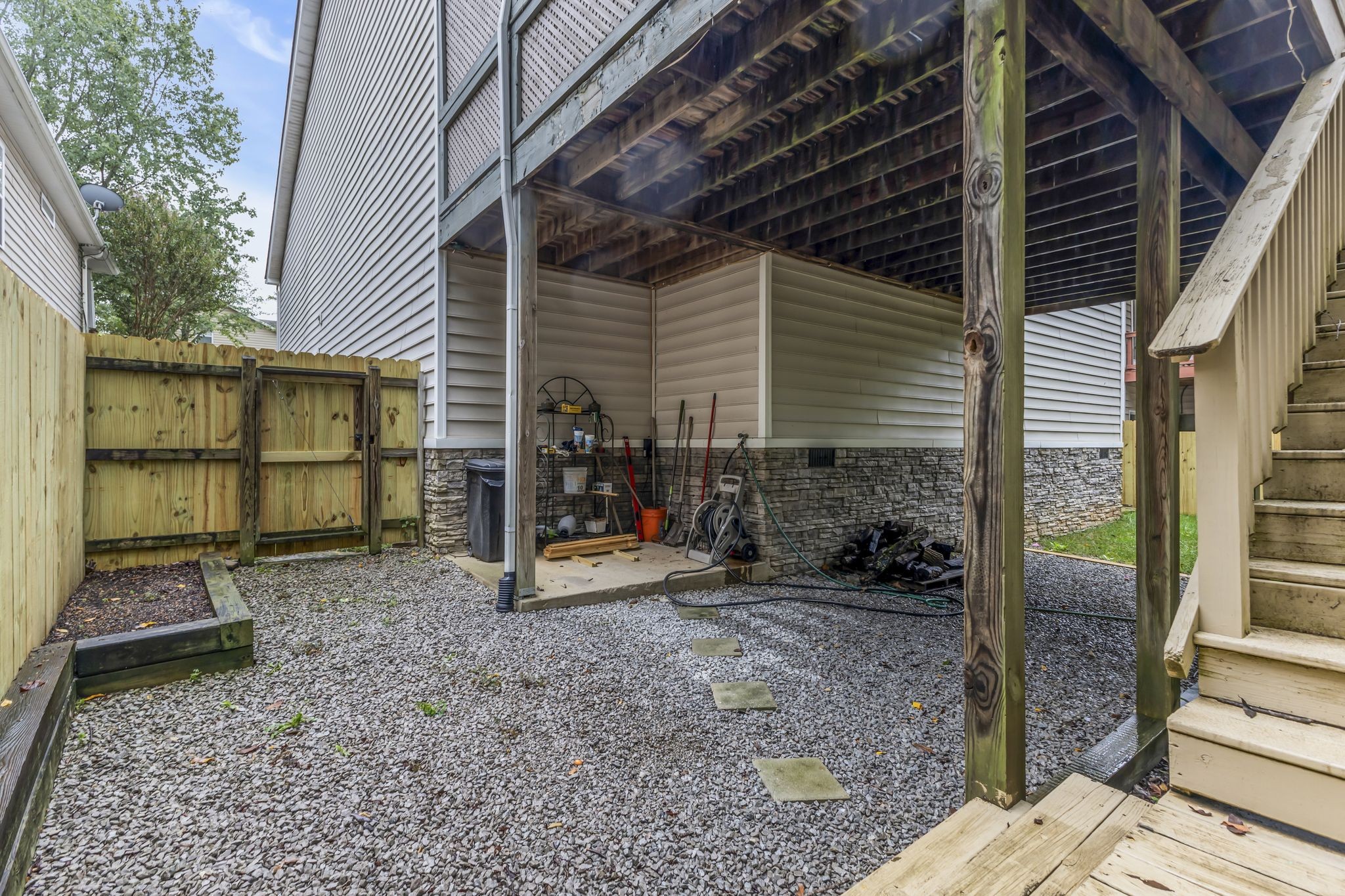 2052 Branch Oak Trl