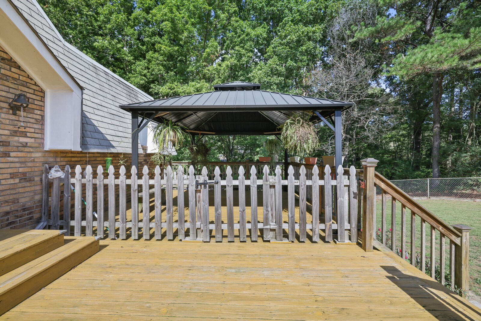 7201 Sleepy Hollow Rd