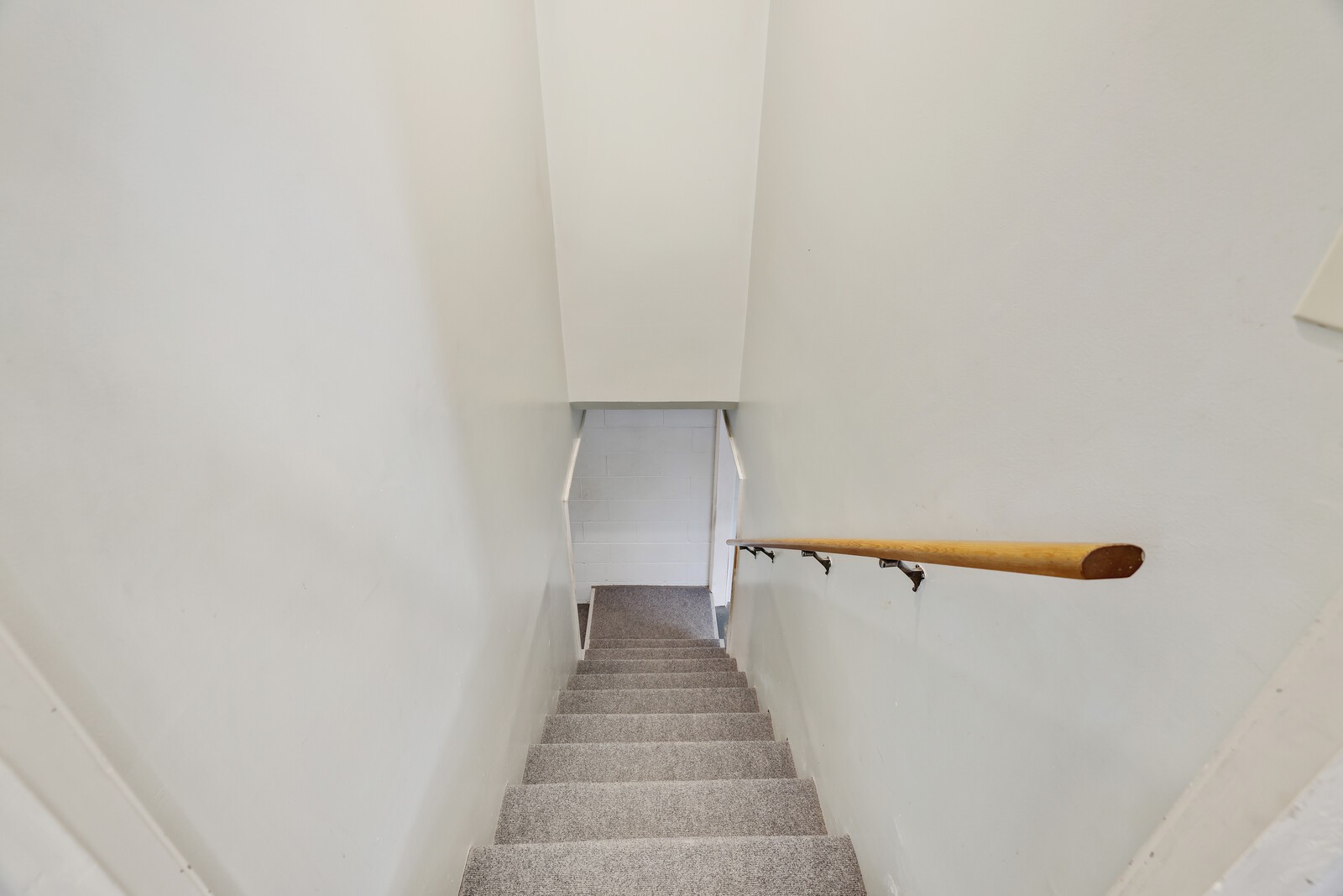 7201 Sleepy Hollow Rd