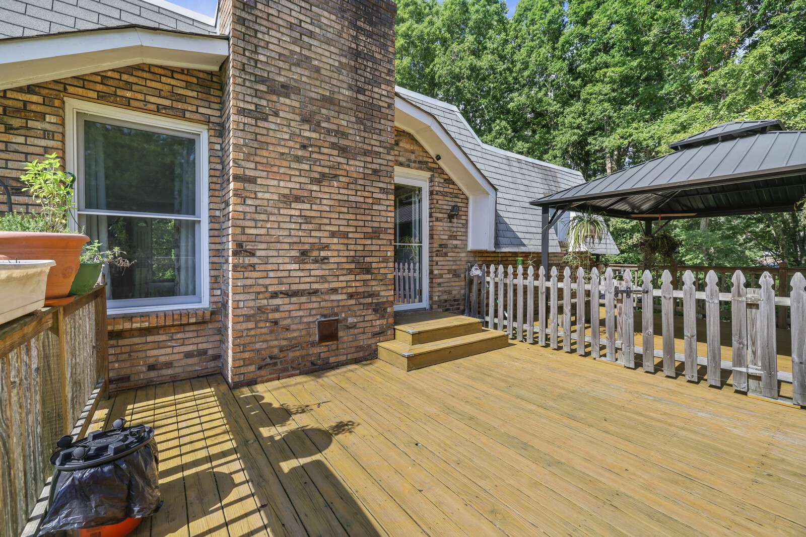 7201 Sleepy Hollow Rd