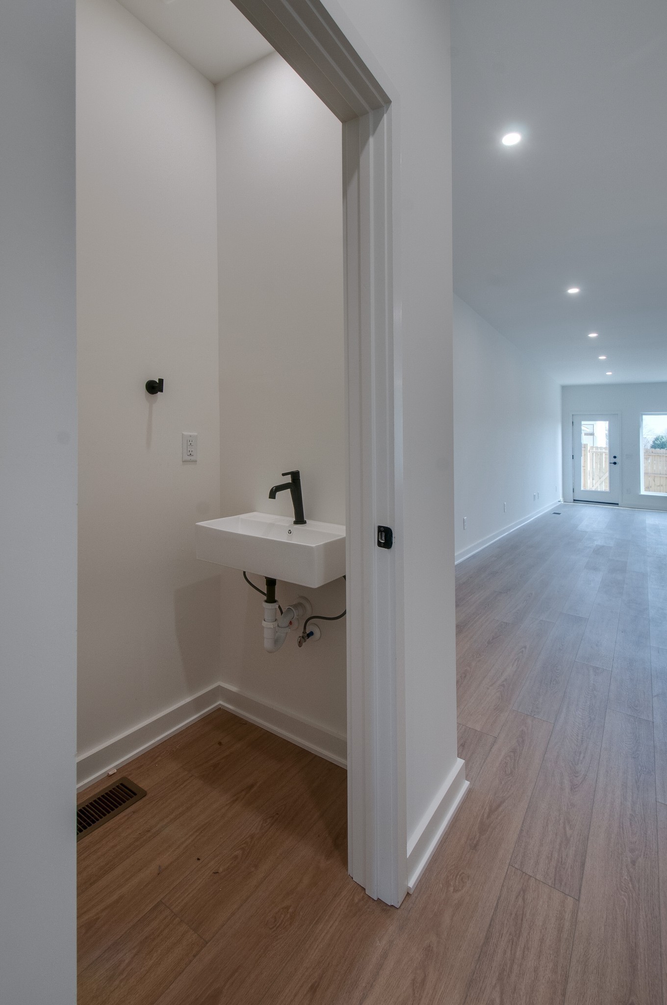 618 Annex Ave Unit: D