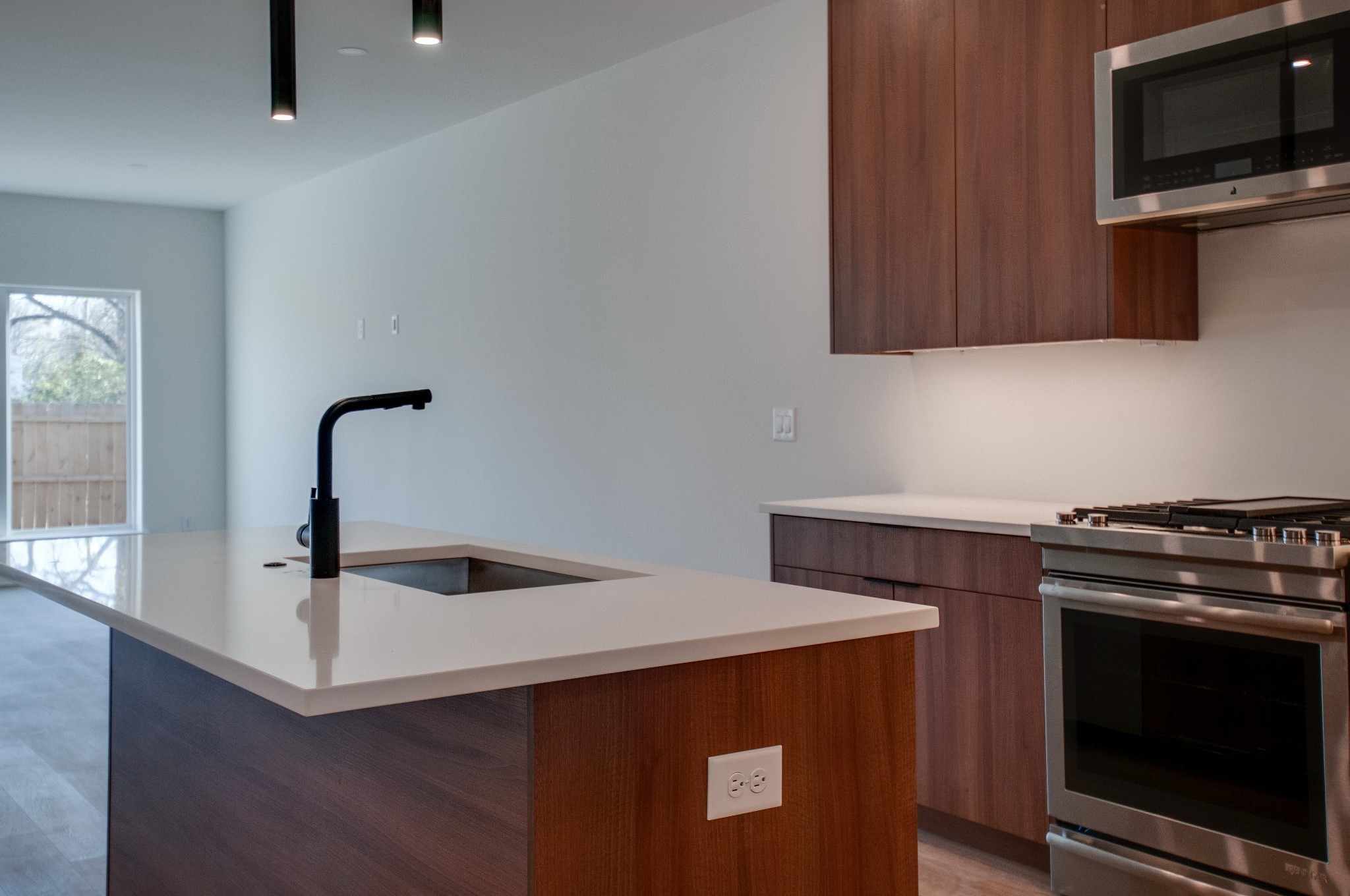 618 Annex Ave Unit: D