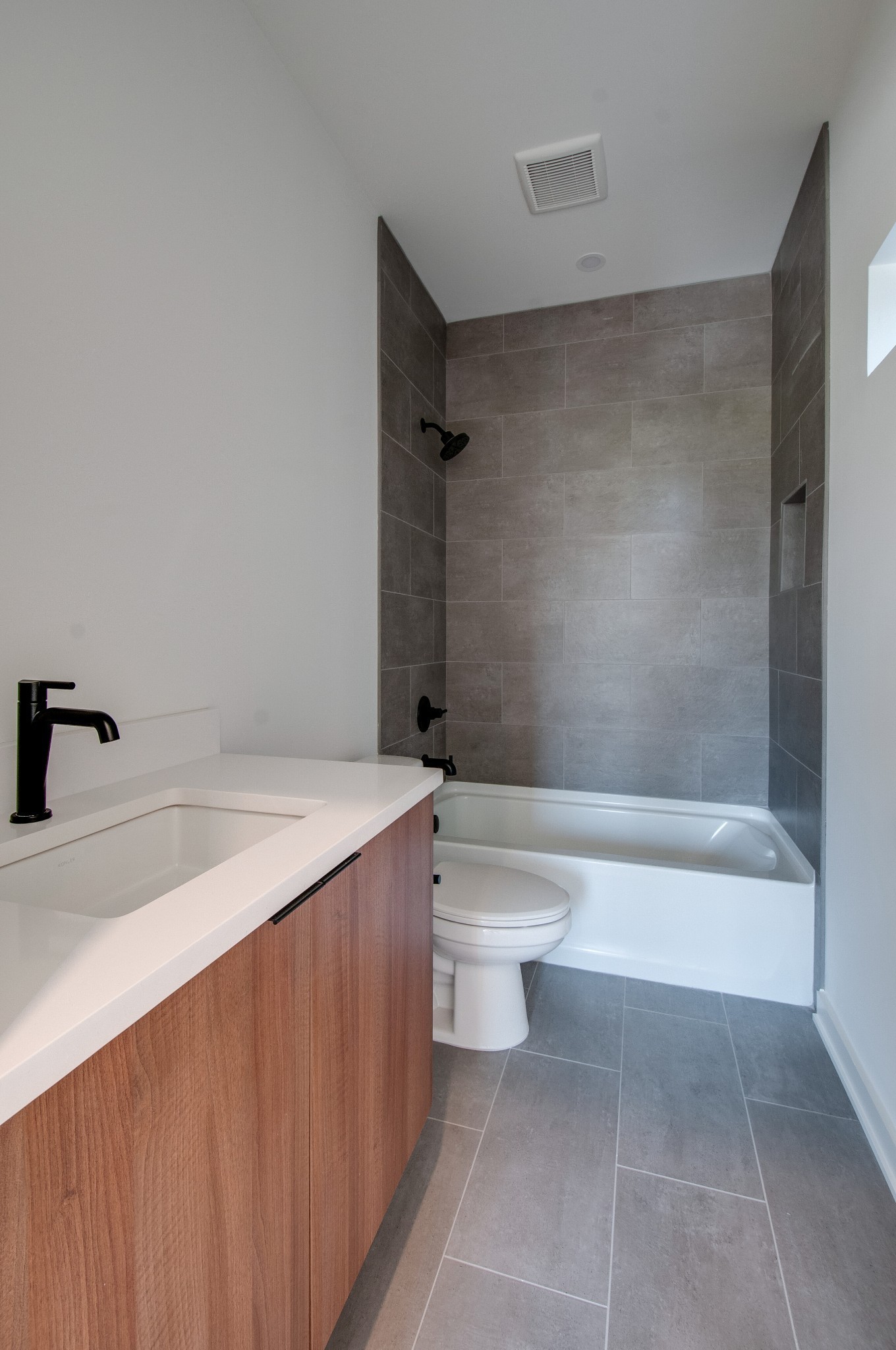 618 Annex Ave Unit: D