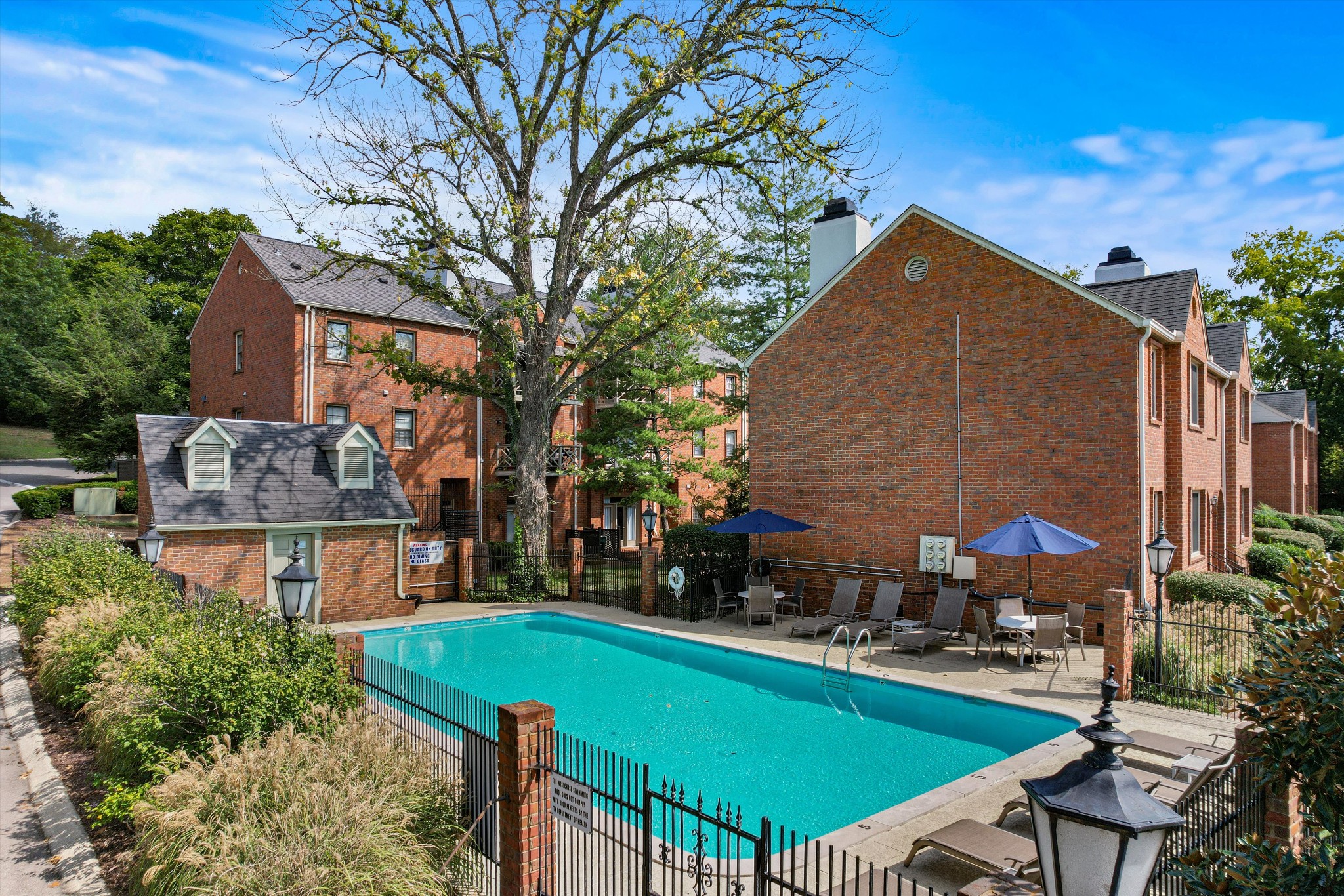 244 Westchase Dr