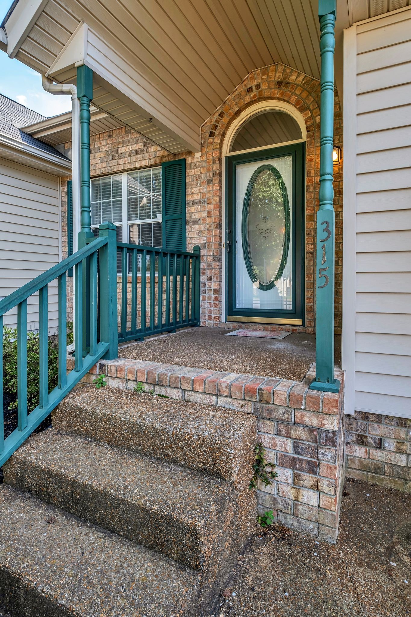 315 Cypress Glen Dr