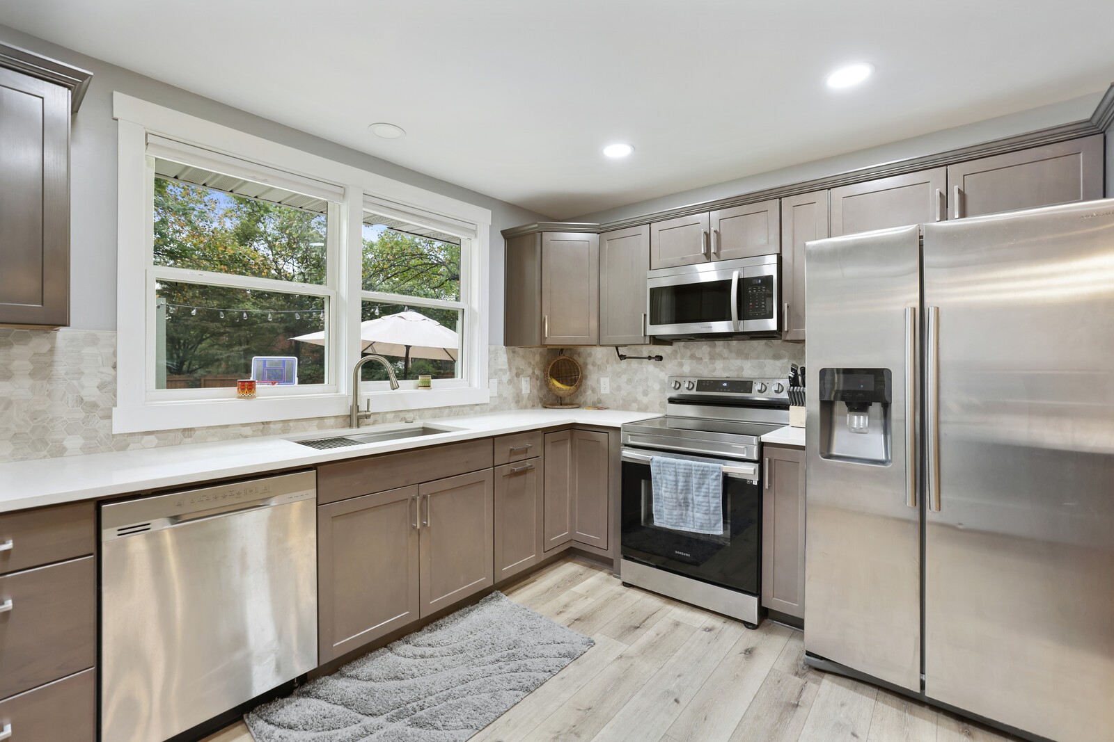 4267 Samoa Dr