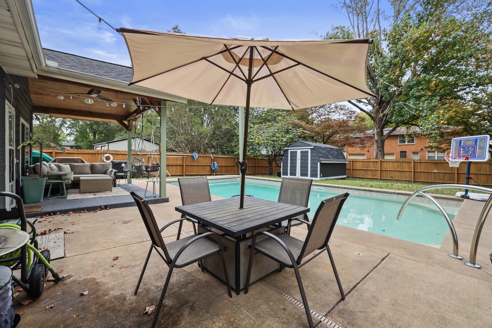 4267 Samoa Dr