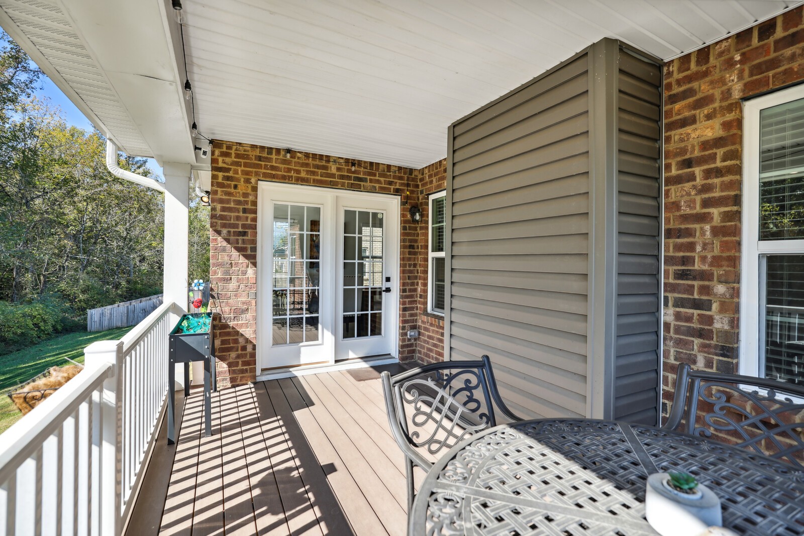 801 Twin Falls Dr