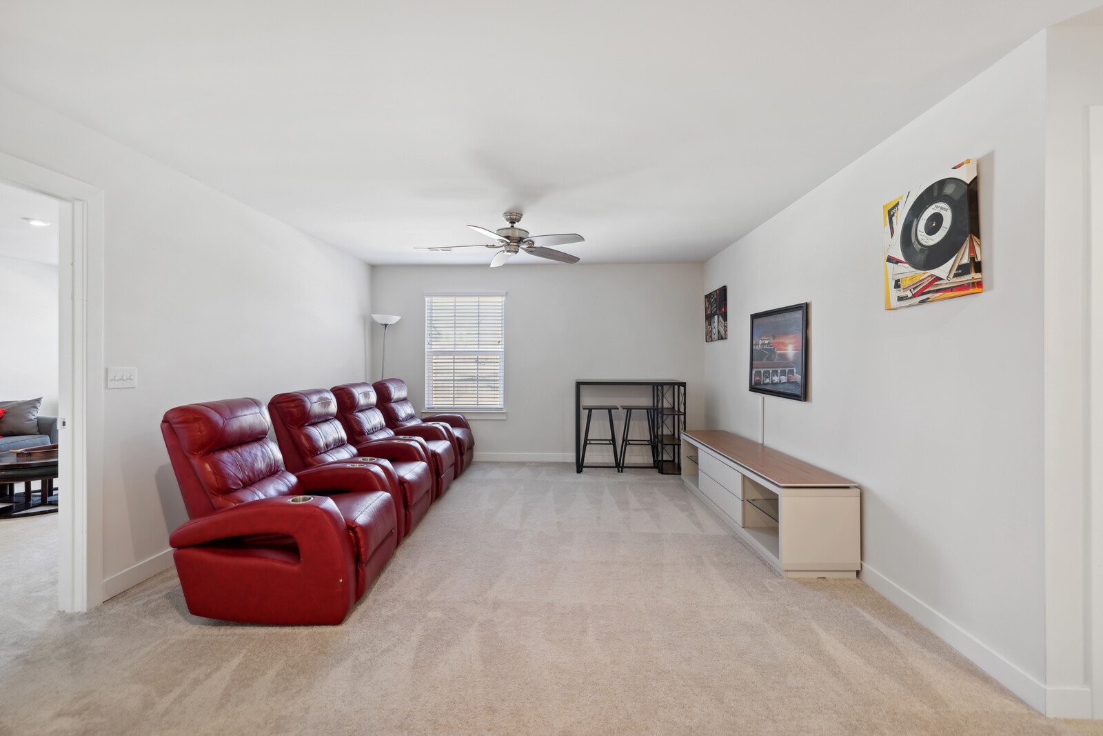 801 Twin Falls Dr
