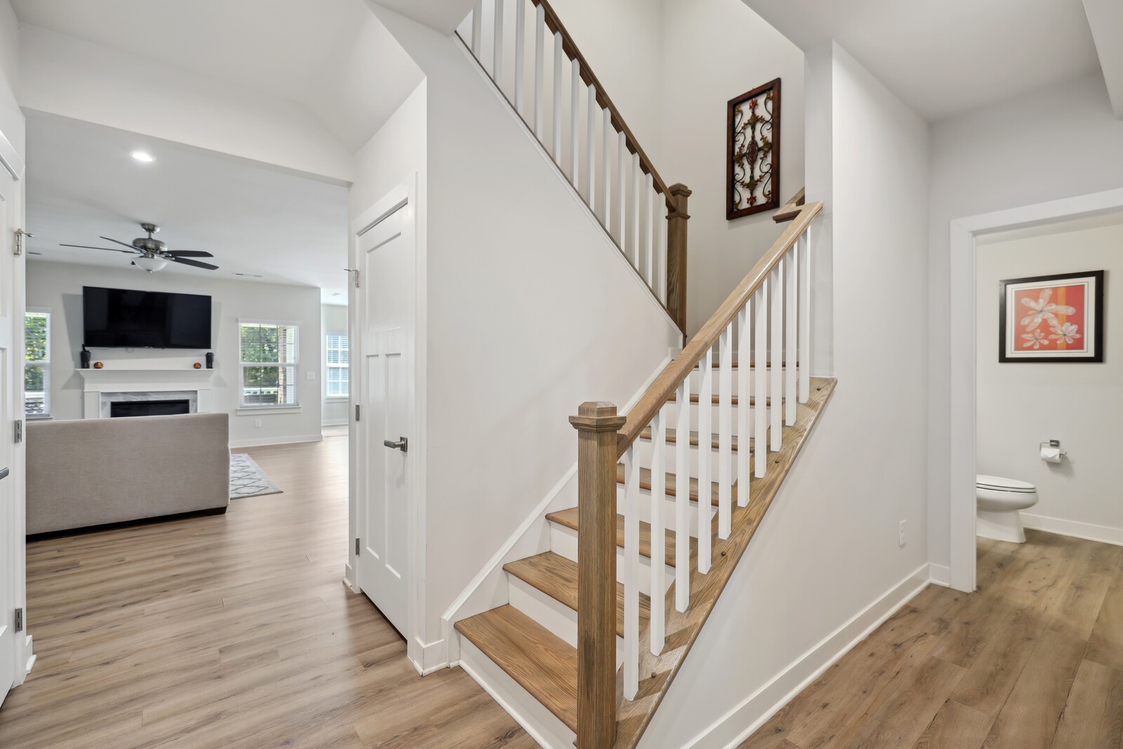 801 Twin Falls Dr