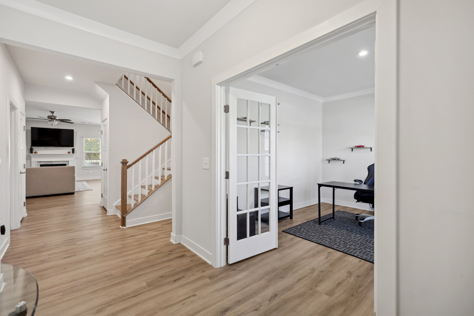 801 Twin Falls Dr