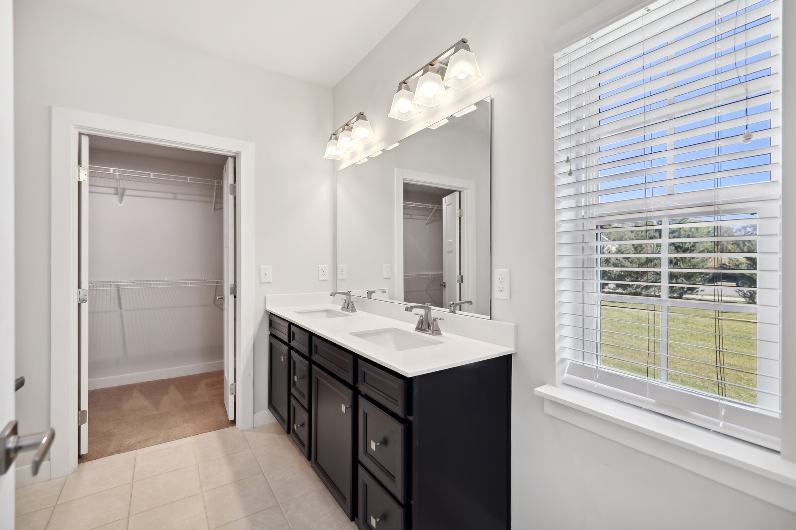 801 Twin Falls Dr