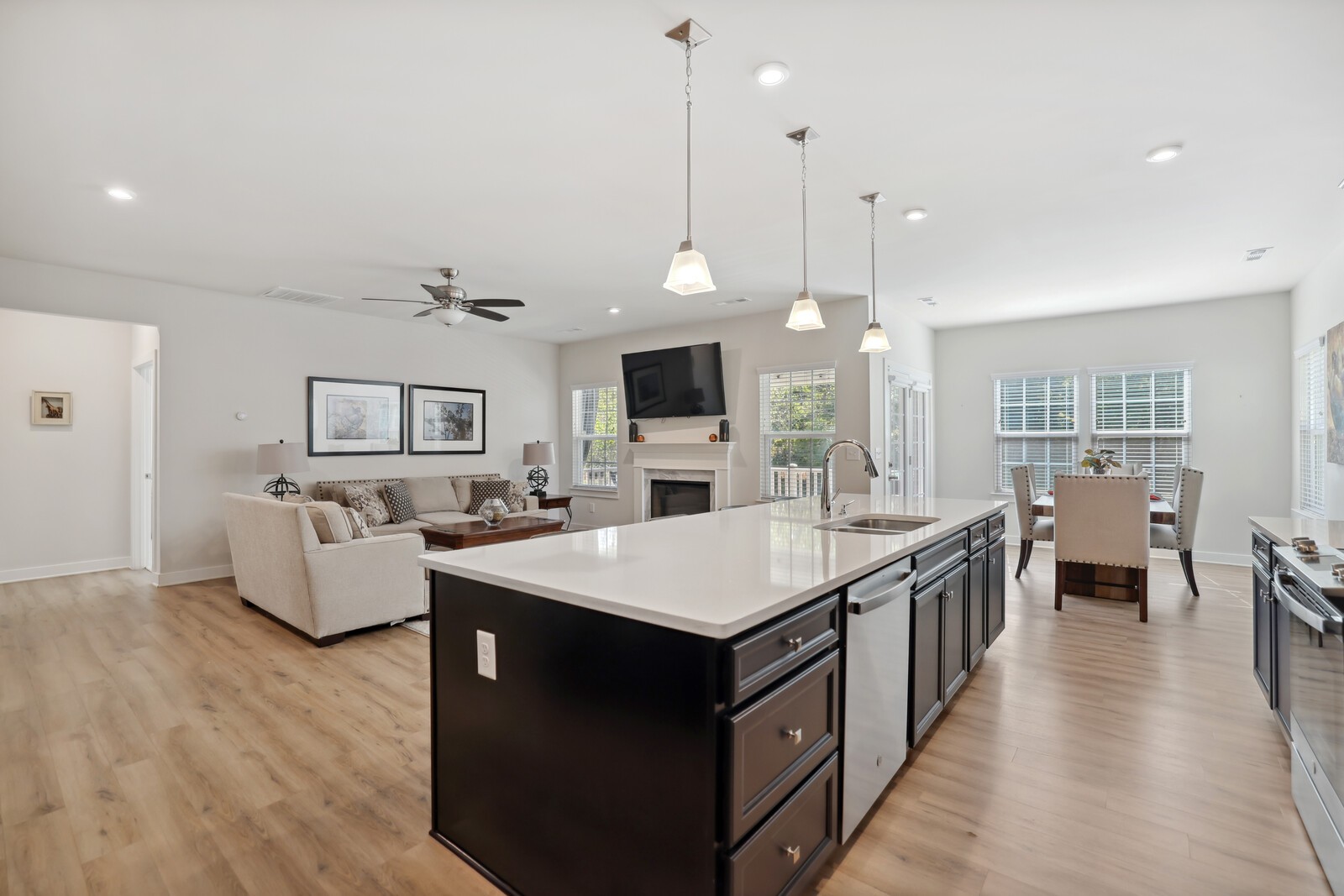 801 Twin Falls Dr