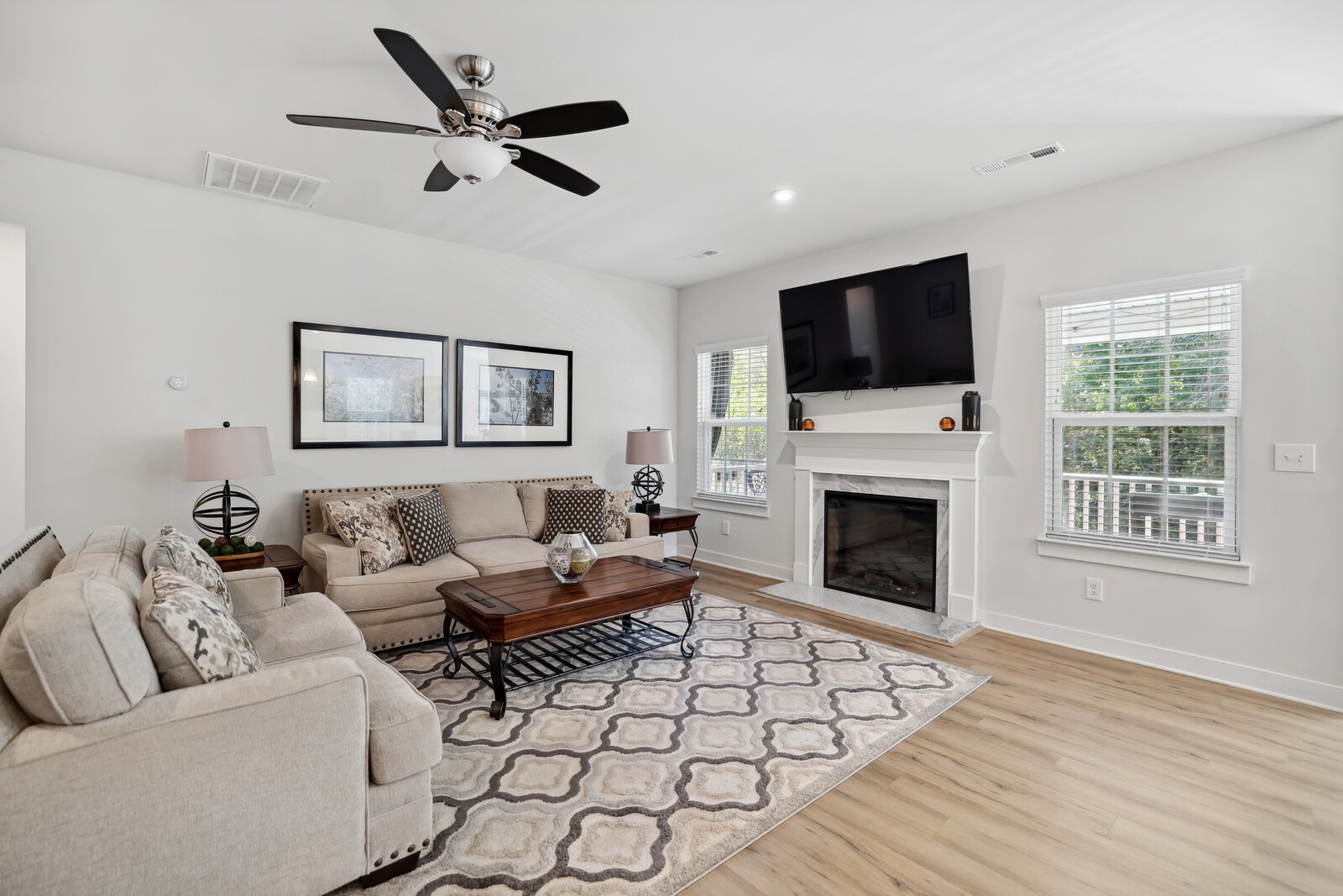 801 Twin Falls Dr